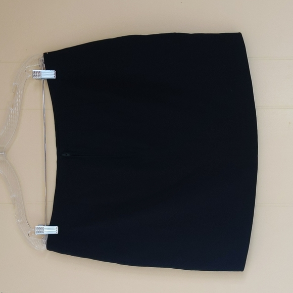2/$20 NWT H&M Divided Embroidered Black Mini Skirt - Picture 2 of 8